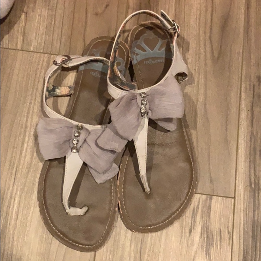 Women’s grey sandals